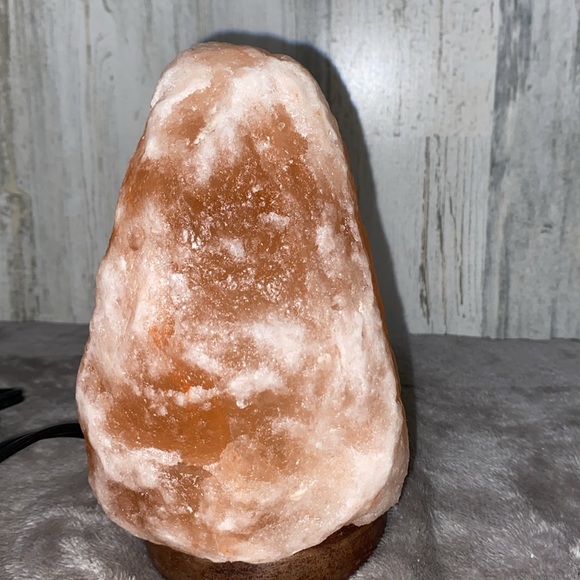 1230 Himalayan Salt Lamp - Picture 3 of 5